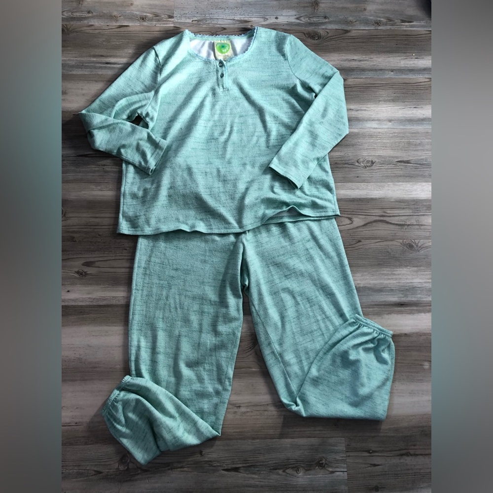 White Orchid petite medium pajama set